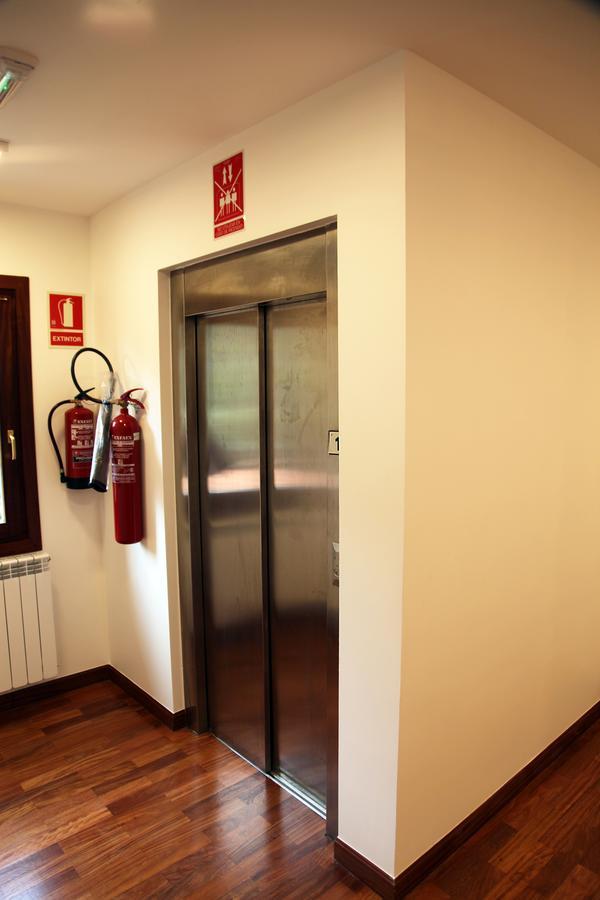 Txikierdi Alde Auto Check-In Hotel Oiartzun Kültér fotó